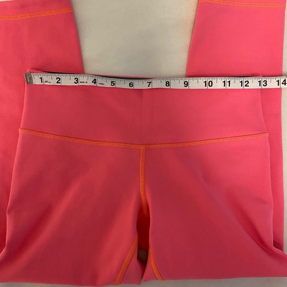 PRICE FIRM!! Lululemon hot coral cropped pants - Picture 4 of 7